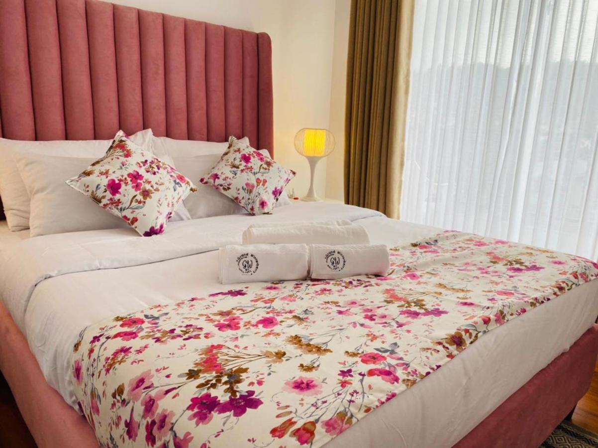Grand Winterberry - Lake View Luxury Residence นูวาราเอลิยา ภายนอก รูปภาพ