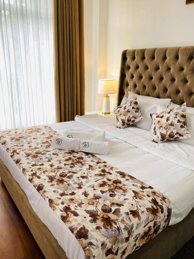 Grand Winterberry - Lake View Luxury Residence นูวาราเอลิยา ภายนอก รูปภาพ