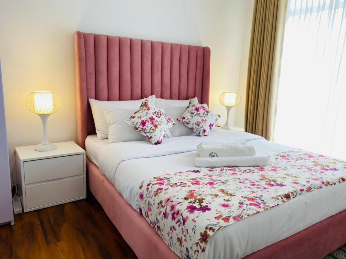 Grand Winterberry - Lake View Luxury Residence นูวาราเอลิยา ภายนอก รูปภาพ
